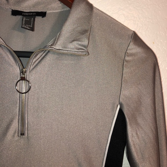 Forever 21 Tops - Forever 21 reflective cropped zip-up